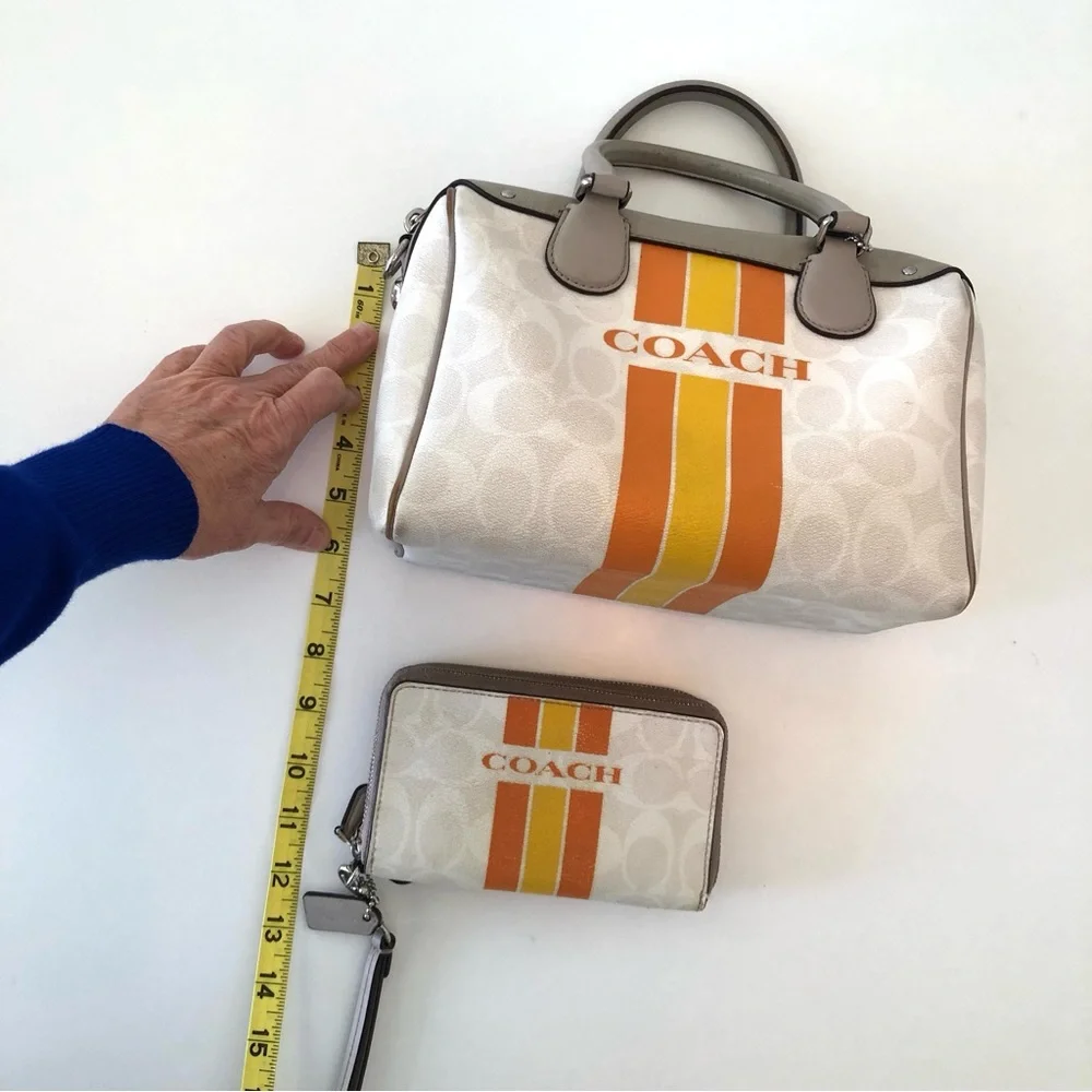 Coach varsity stripe